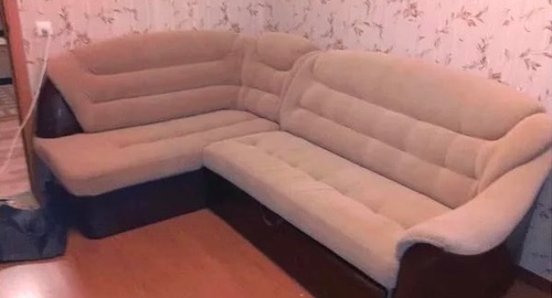 Перетяжка углового дивана. Старокачаловская